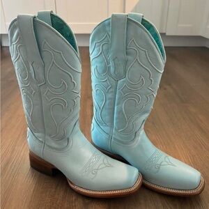 Elegant Blue Western Boots
